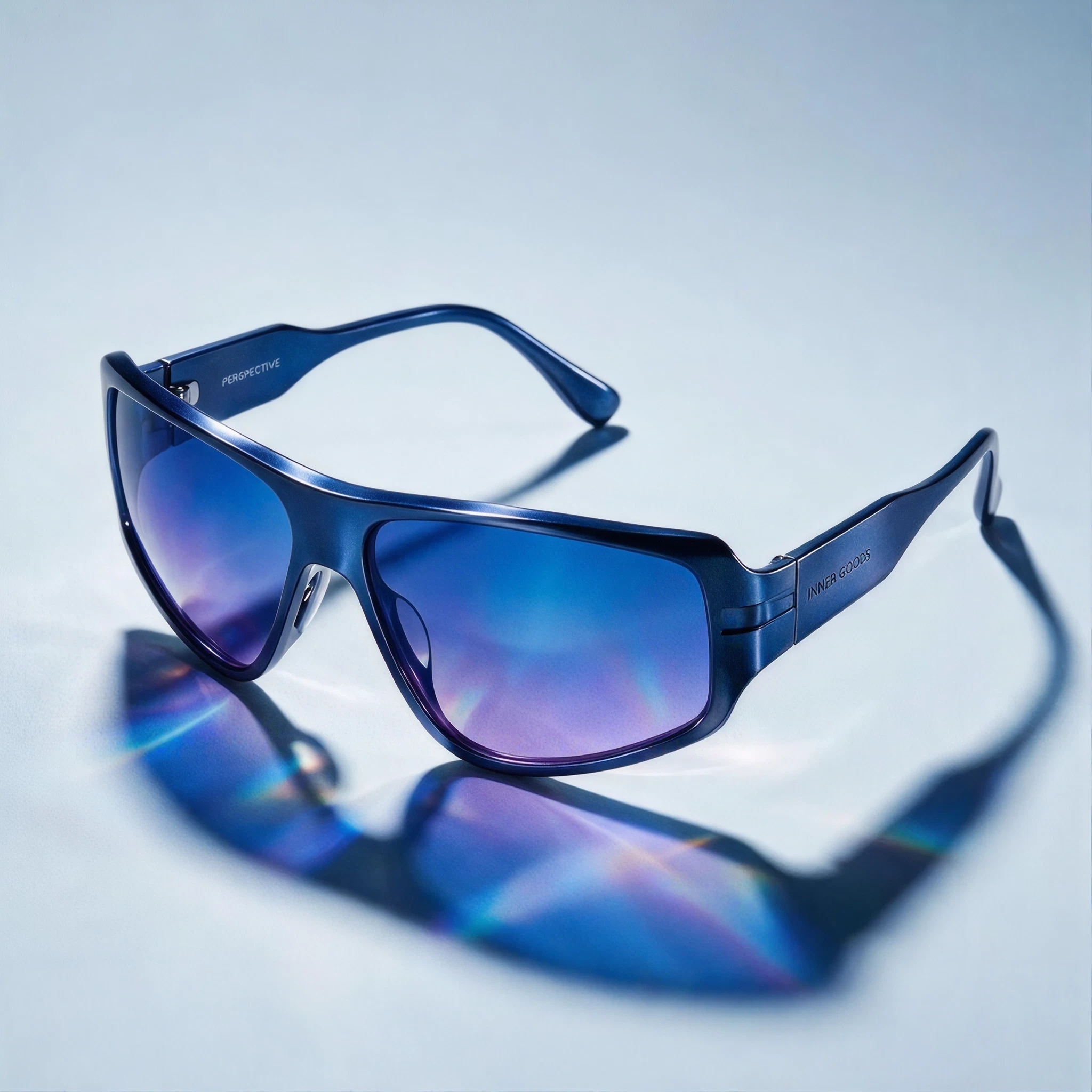 Perspective: sunglasses packshot